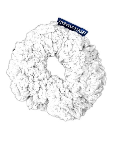 WHITE FLEECE SCRUNCHIE